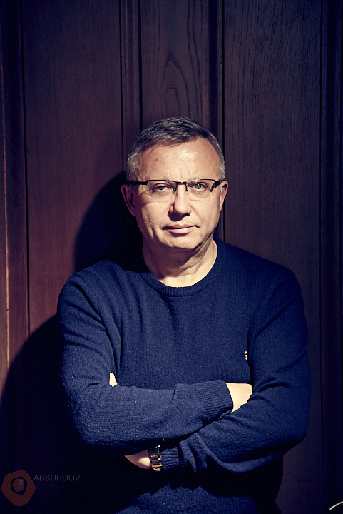 мужской портрет в низком ключе. Александр Савченко, украинский банкир, экономист, меценат, политический деятель