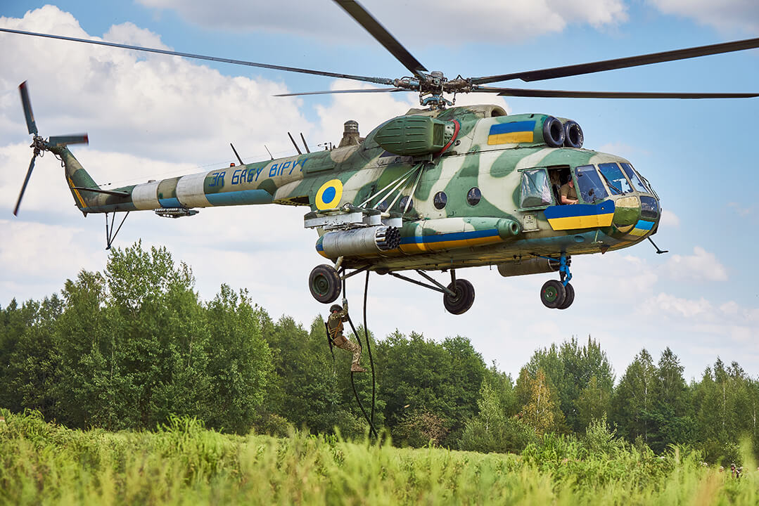 Професійна фотозйомка військової техніки.
